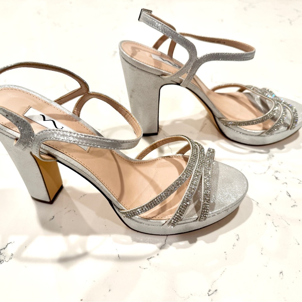 Nina Women's Saralyn Silver Platform Block Evening Sandals NWOT - Picture 13 of 14